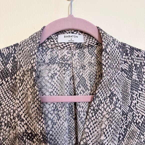 Babaton Aritzia Akira Blouse Size Small Snake Print 71882 - Picture 3 of 12